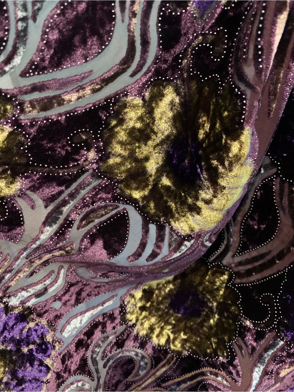 Velvet Floral Women's Shawl in Purple and Gold - Picture 12 of 12